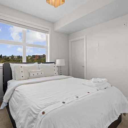 Element On First By Manna Apartment YYC Cameră foto